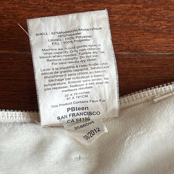 POTTERY BARN TEEN PLUSH FAUX FUR POLAR BEAR SLEEPING BAG VERY SOFT SOLD OUT - Picture 11 of 16